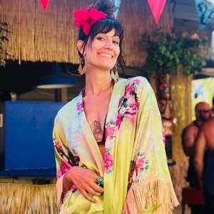 Meet your Posher, Jillian